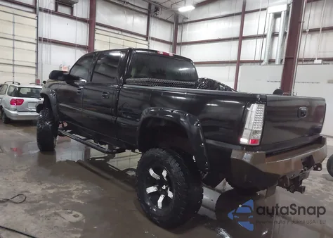 2005 Chevrolet Silverado 2500Hd Lt z USA, uszkodzony, nr VIN 1GCHK23285F964937